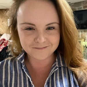 Meet your Posher, Katelyn